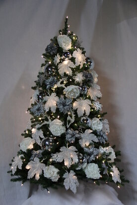 240 cm Luxe kerstboom huren